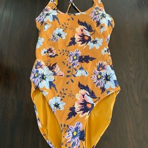 Senita Athletics one-piece women’s swimsuit - wild honey print. SMALL - NWT